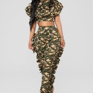 SOLD..SOLD.  on another site Camo  2pcs.......